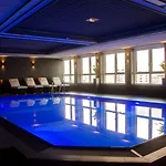 Plaza Premium 4*