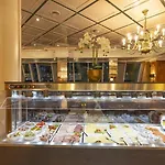 Hotel Plaza Premium 4*