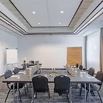 Hotel Plaza Premium 4*