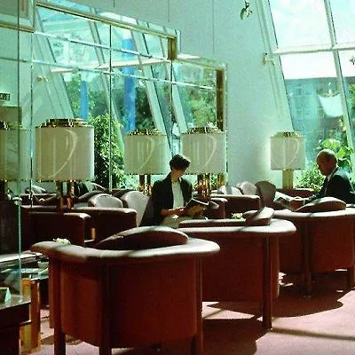 Plaza Premium Hotel 4*