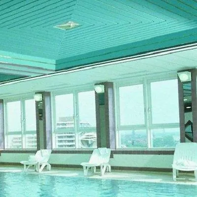 Plaza Premium 4* Darmstadt