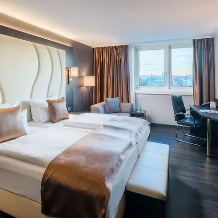 Western Plaza Hotel