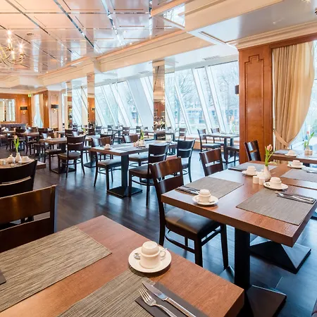 Western Plaza Hotel 4*