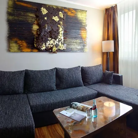 Plaza Premium Darmstadt 4*