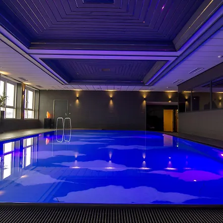 Western Plaza Hotel 4*
