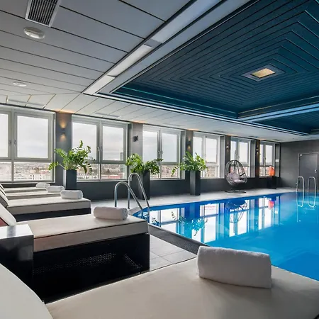 Western Plaza Hotel 4*