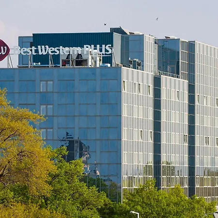 Plaza Premium Darmstadt Hotel 4*