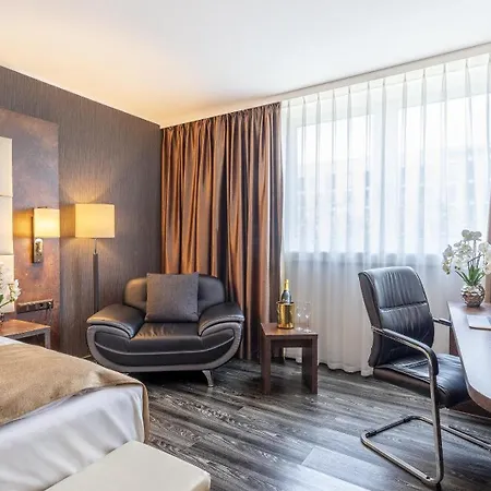 Plaza Premium Darmstadt Hotel