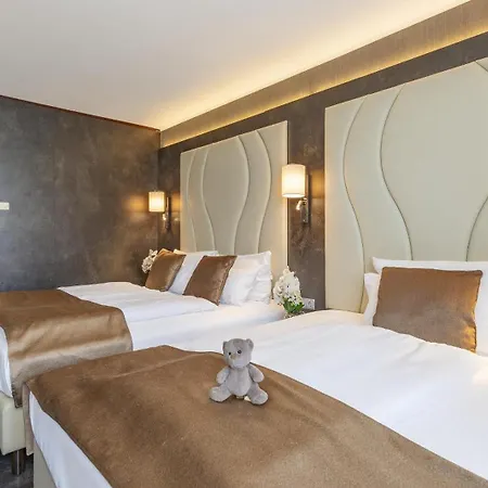 Plaza Premium 4* Darmstadt