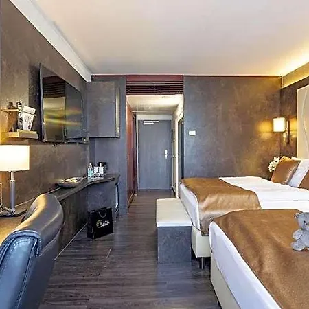 Hotel Plaza Premium