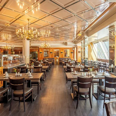 Plaza Premium 4* Darmstadt