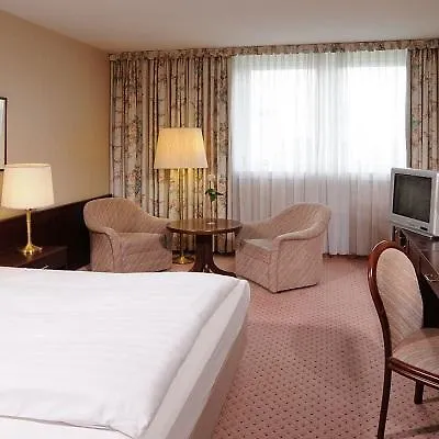 Hotel Plaza Premium 4*