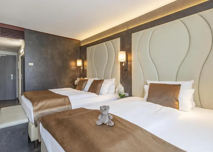 Plaza Premium 4* Darmstadt