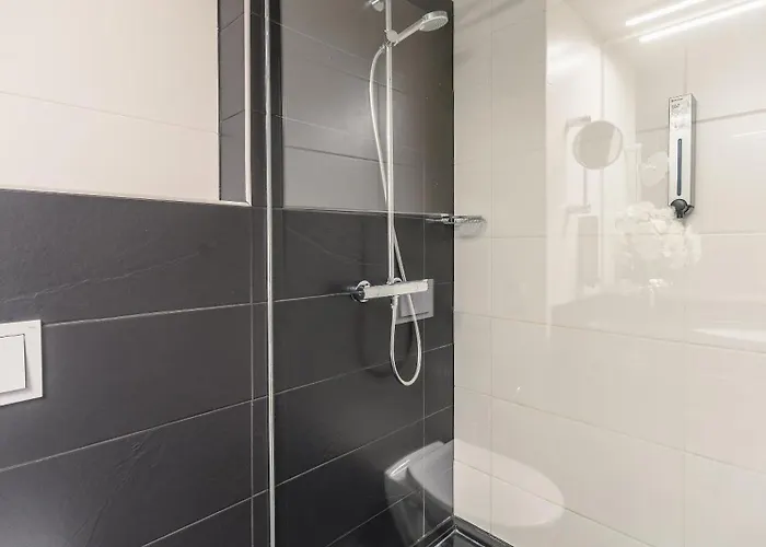 Plaza Premium 4* Darmstadt