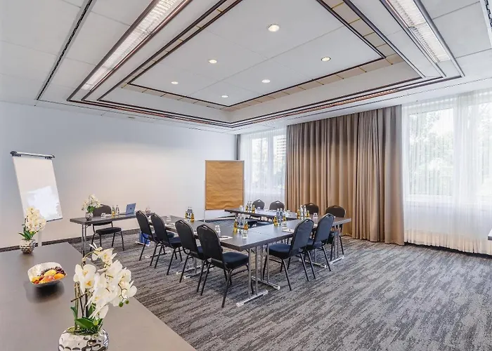 Hotel Plaza Premium 4*