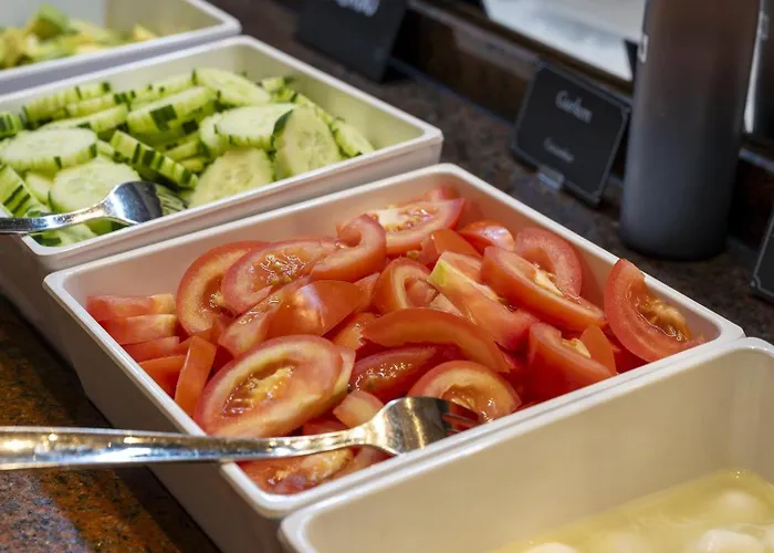 Hotel Plaza Premium 4*